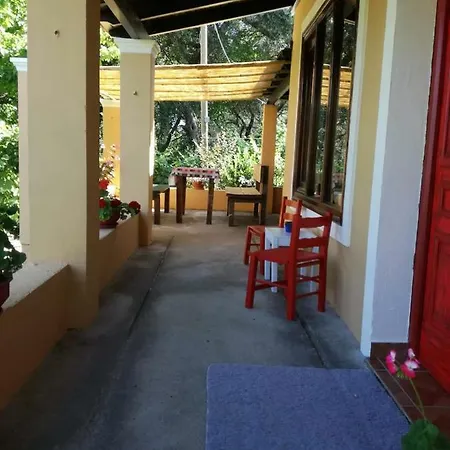 Roula's House Tatil Evi Nymfai